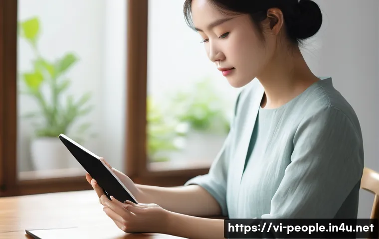 스티브 잡스 애플 디자인 철학 - **Prompt for Ultimate Simplicity (Đơn Giản Tối Thượng):**
"A candid, high-angle shot capturing a...